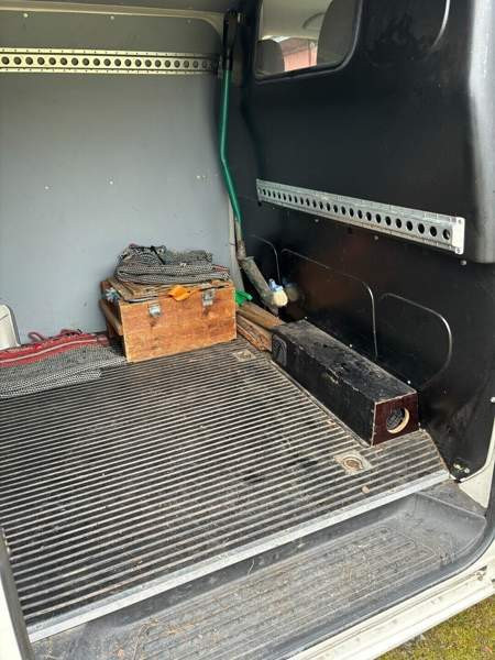 Volkswagen Transporter Pöytyä - valokuva 5