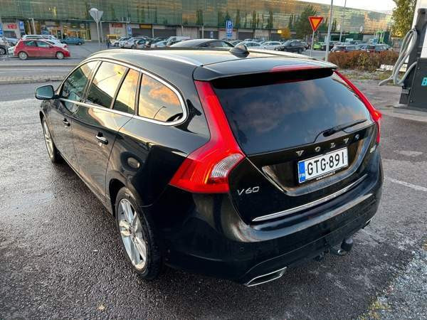 Volvo V60 Macau - valokuva 3