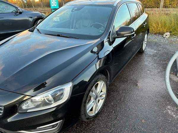 Volvo V60 Макао - изображение 4