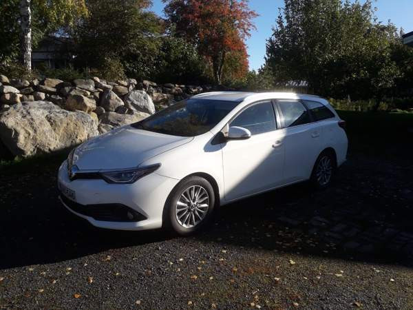 Toyota Auris Pirkkala - photo 3