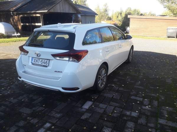 Toyota Auris Pirkkala - photo 4
