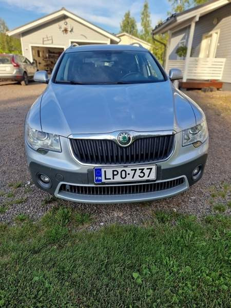 Skoda Superb Йоэнсуу - изображение 3