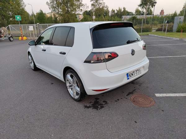 Volkswagen Golf Raasepori - valokuva 2