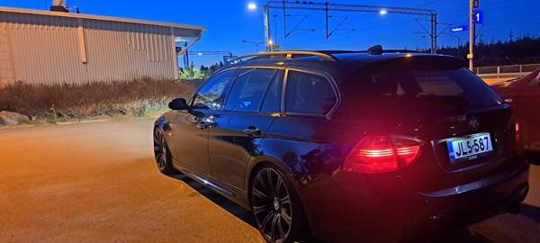 BMW 335 Parkano - valokuva 1