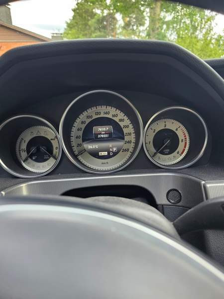 Mercedes-Benz E Oulu - valokuva 4