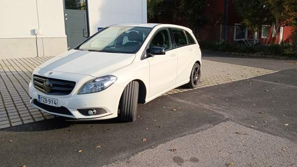 Mercedes-Benz B Kerava - valokuva 1