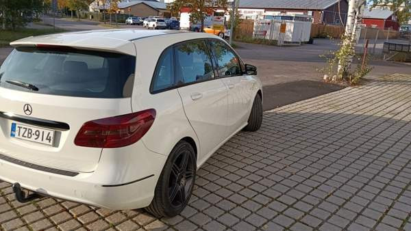 Mercedes-Benz B Kerava - valokuva 3