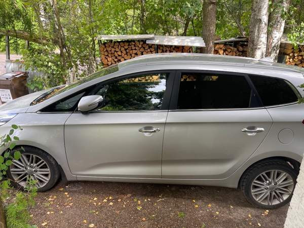 Kia Carens Helsinki - valokuva 1