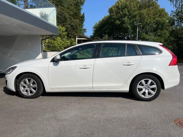 Volvo V60 Эспоо - изображение 3