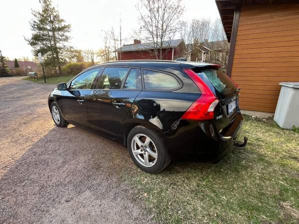 Volvo V60 Чукотский АО - изображение 4