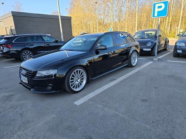 Audi A4 Холлола - изображение 5