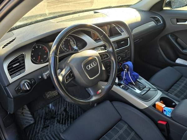 Audi A4 Холлола - изображение 6