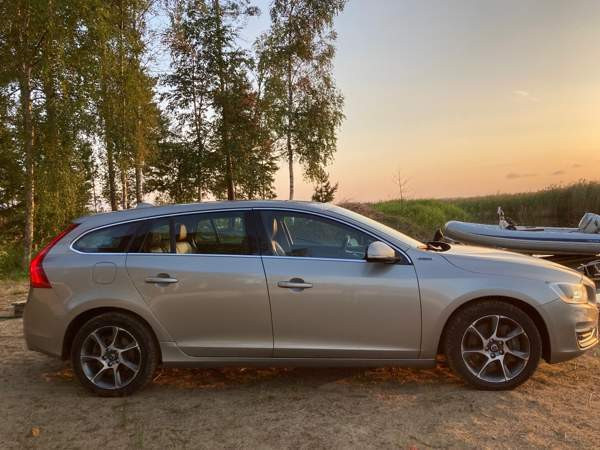 Volvo V60 Joensuu - valokuva 5