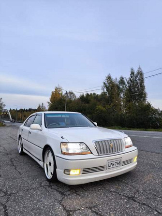 Toyota Crown Iisalmi - valokuva 6