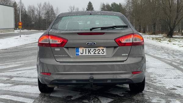 Ford Mondeo Каяни - изображение 6