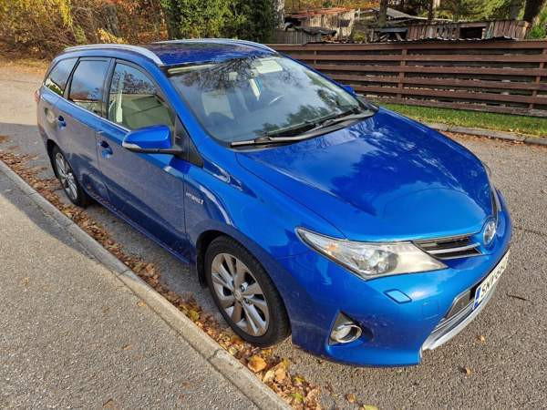 Toyota Auris Kirkkonummi - valokuva 1