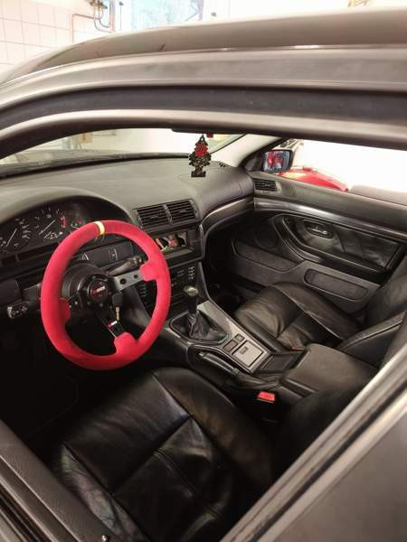 BMW 535 Ugleural'skiy - valokuva 4