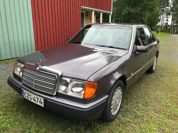 Mercedes-Benz 300 Сейняйоки - изображение 2