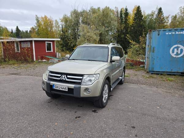 Mitsubishi Pajero Вантаа - изображение 4