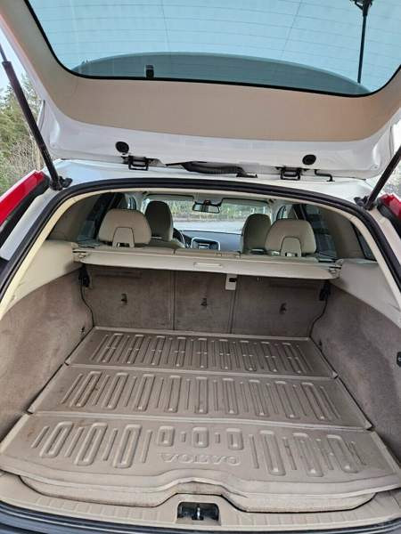 Volvo XC60 Хювинкяя - изображение 8