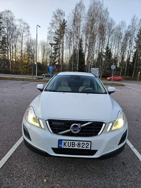 Volvo XC60 Хювинкяя - изображение 7