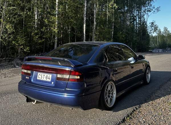 Subaru Legacy Vantaa - valokuva 6