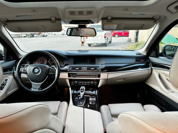 BMW 528 Lons-le-Saunier - valokuva 5