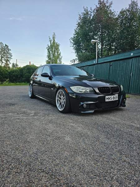 BMW 330 Jyväskylä - valokuva 1