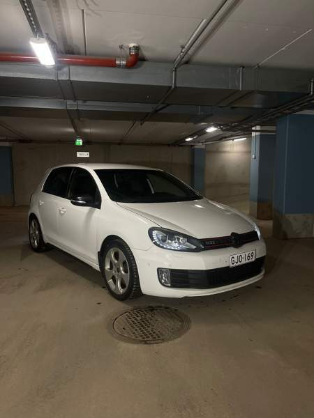 Volkswagen Golf Helsinki - photo 1