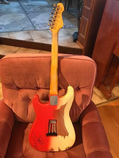 Vintagen Thomas Blug Stratocaster osina Киркконумми - изображение 2