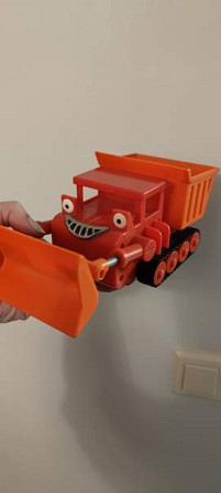 Puuha Pete Pusku puskuri auto Vantaa - valokuva 1