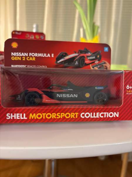 Kauko-ohjattavaa urheiluautoa ja akku Espoo - photo 2