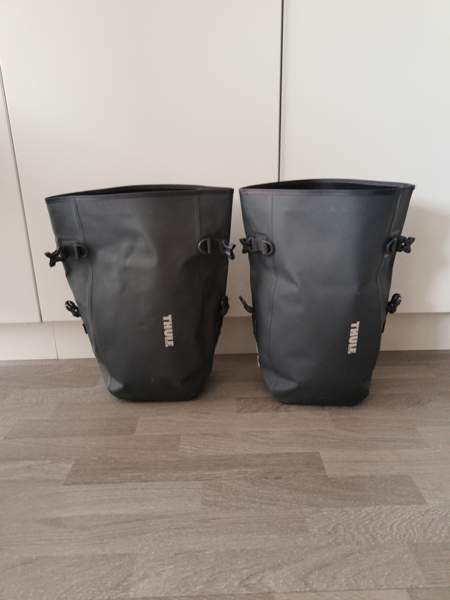 Thulen 13-litran pyöräilylaukut (2 kpl) Helsinki – foto 1
