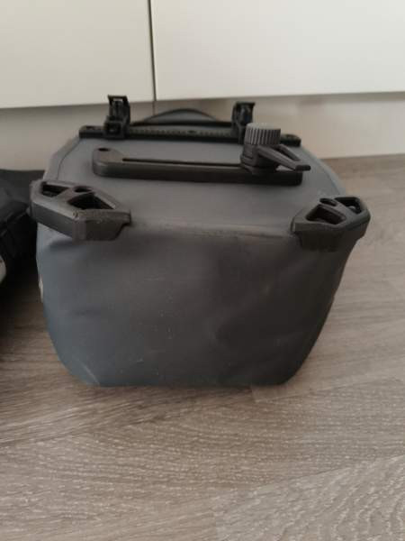 Thulen 13-litran pyöräilylaukut (2 kpl) Helsinki – foto 6