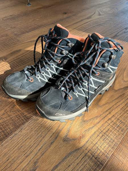 Vedenpitävät naisten ulkoilukengätä koko 38 Helsinki - изображение 1