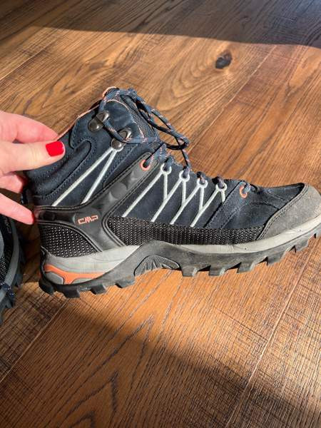 Vedenpitävät naisten ulkoilukengätä koko 38 Helsinki - изображение 6