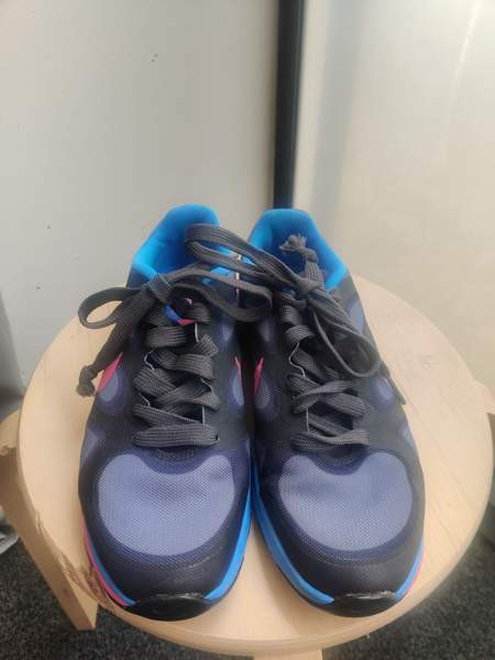 Nike dual fusion TR naisten tennarit Tampere - valokuva 1