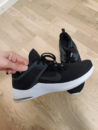 Naisten treenikengät Nike Kangasala – foto 1