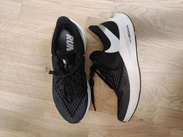 Naisten juoksukengät Nike Kangasala - photo 1