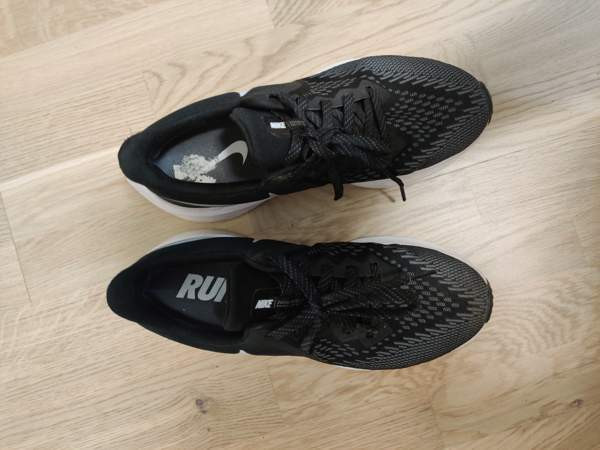 Naisten juoksukengät Nike Кангасала - изображение 2