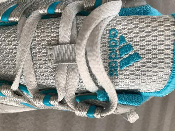 Uudet Adidas lenkkarit koko 40,5 Helsinki - valokuva 5