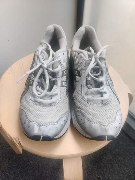 Asics lenkkarit Tampere - valokuva 2