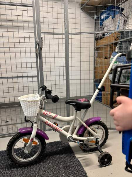 Jupiter polkupyörä 12” Sweetie korin ja apupyörien kanssa Espoo – foto 1