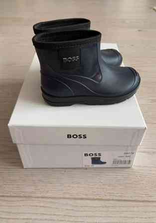 Hugo Boss kumisaappaat Oulu