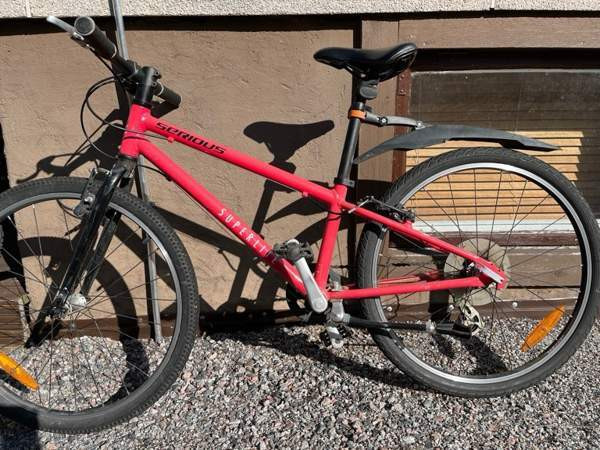 Poikien Serious Superlite 20” polkupyörä Вантаа - изображение 1