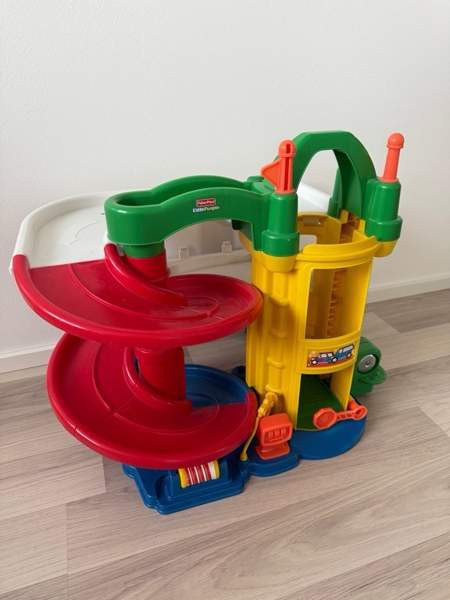 Fisher price parkkitalo / autotalo / autorata Раума - изображение 1