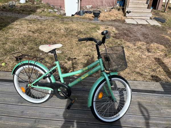 Tyttöjen polkupyörä 20” Jaervenpaeae - photo 2