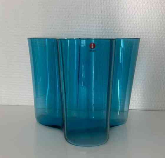 Harvinainen turkoosi Aalto vaasi, 160mm. Jaervenpaeae