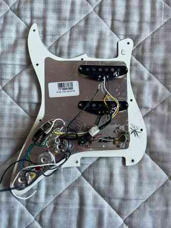 Stratocaster mikit, hss, pleksillä Йоэнсуу