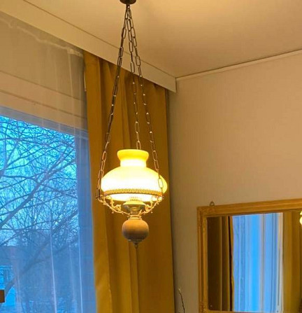 Ihana keltainen lamppu Helsinki – foto 2